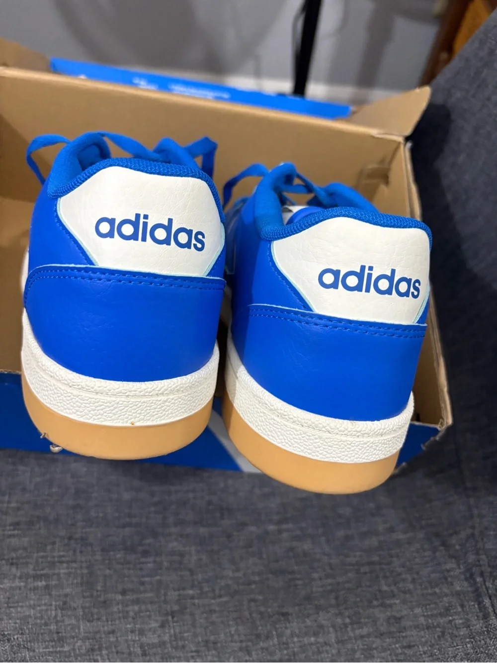 adidas Men’s Royal Blue and White Retro Low-Top Sneakers size 9